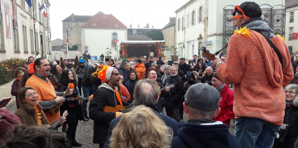 In Bildern: mehr als 80.000 Besucher von Gevrey-Chambertin für Saint-Vincent Tournante 2020